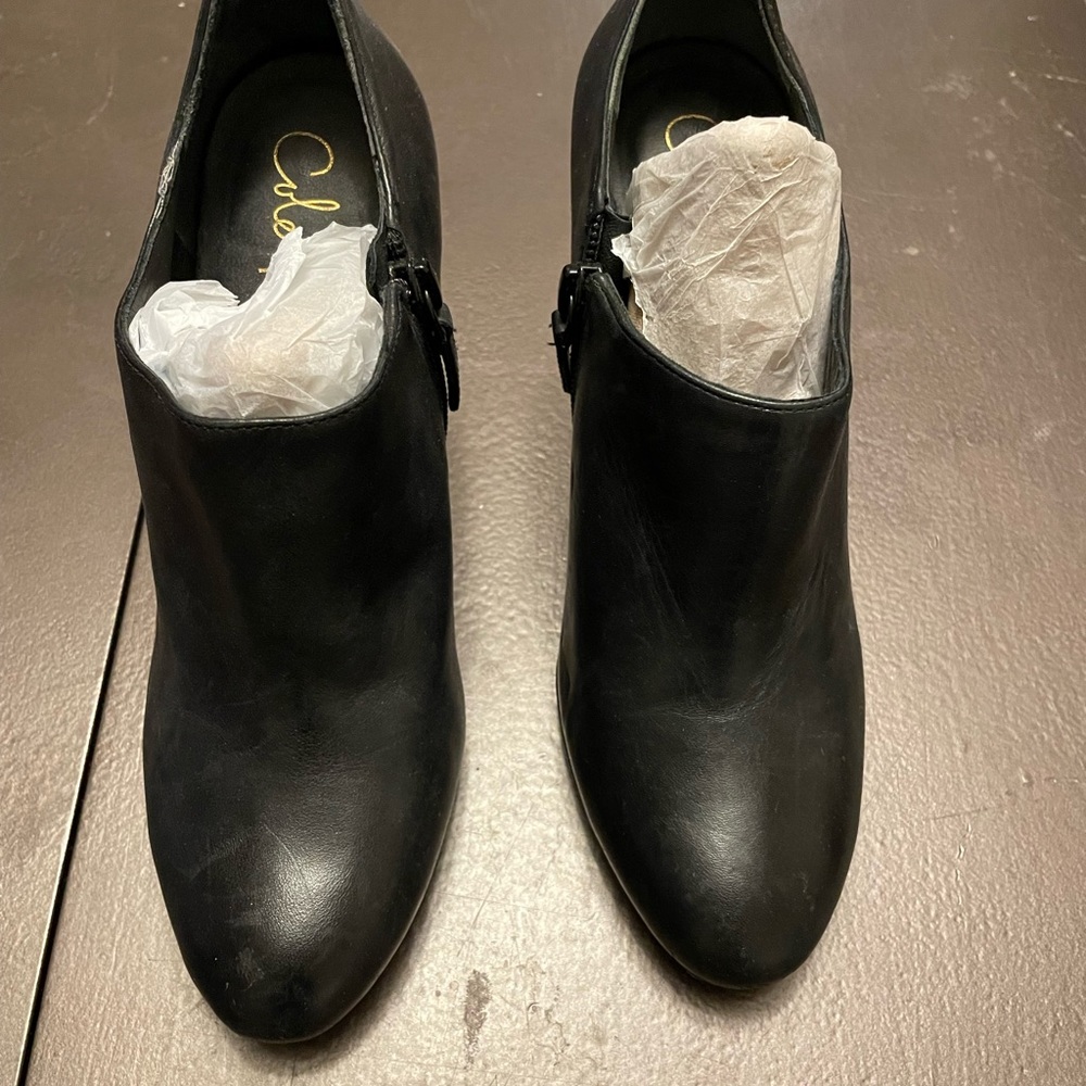 Cole Haan booties with Nike air cushion 6.5